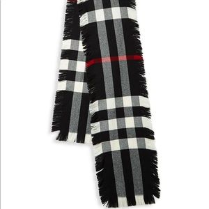 Burberry Wool Fringe Plaid Scarf/Scarve